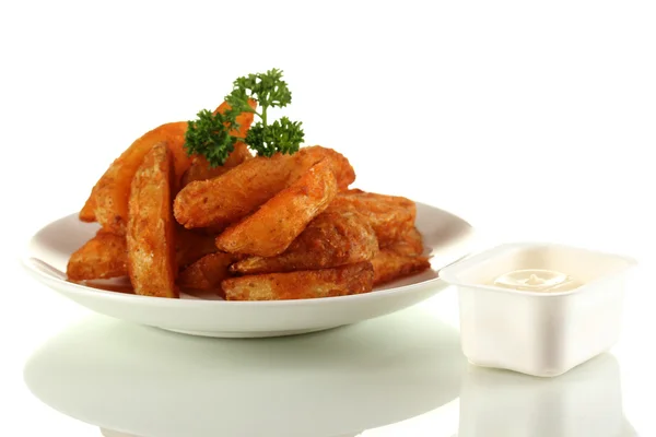 Apetitivo pueblo patatas en plato aislado en blanco — Foto de Stock