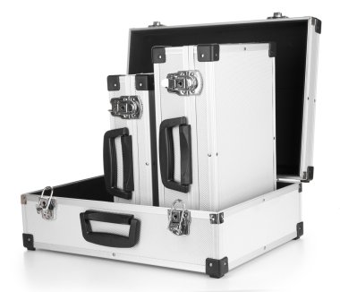 Simli bavul üzerinde beyaz izole