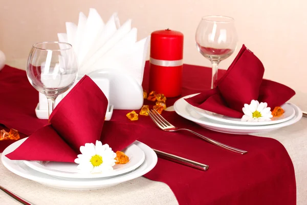 Elegante mesa en el restaurante — Foto de Stock