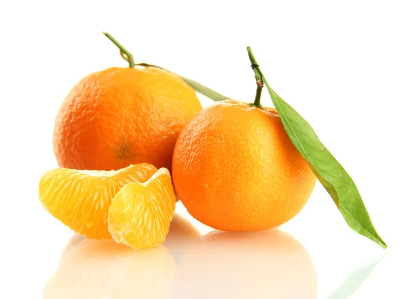 Ripe sweet tangerine with leaves, isolated on white — Stock Photo, Image