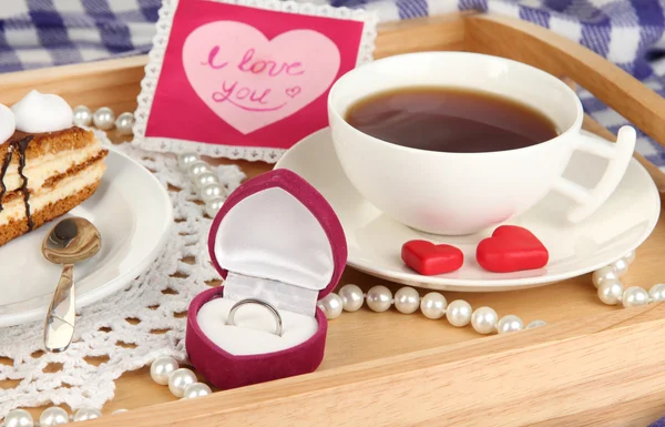 Breakfast in bed on Valentine's Day close-up — Stock Photo, Image