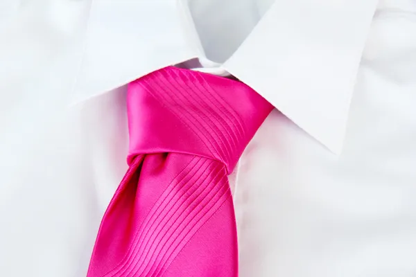 Krawatte auf Hemd in Großaufnahme — Stockfoto