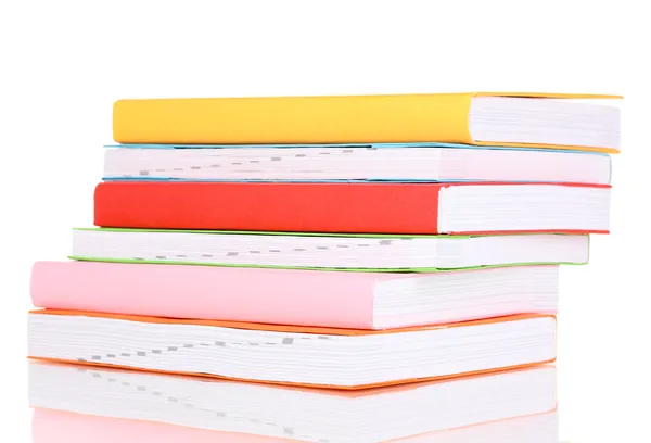 Stapel multicolor boeken geïsoleerd op wit — Stockfoto