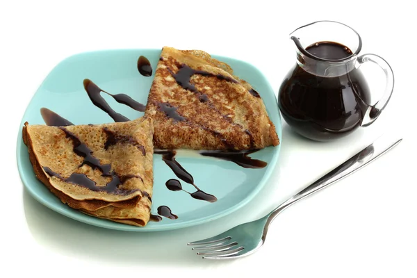 Panqueques dulces en plato con leche condensada aislada en blanco — Foto de Stock