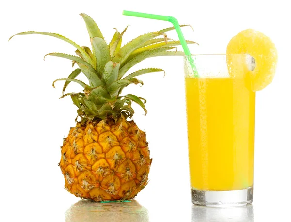 Ripe pineapple and juice glass isolated on white — Stock Photo, Image