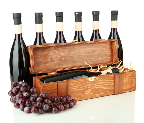 Garrafas de vinho isoladas em branco — Fotografia de Stock