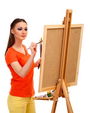 güzel bir genç kadın ressam üzerine beyaz izole iş başında