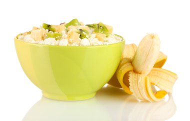 muz, üzerinde beyaz izole rengi kase süzme peynir