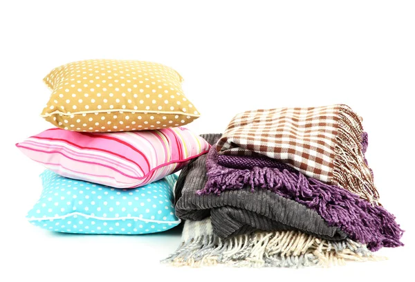 Xadrez e travesseiros de cor, isolados em branco — Fotografia de Stock