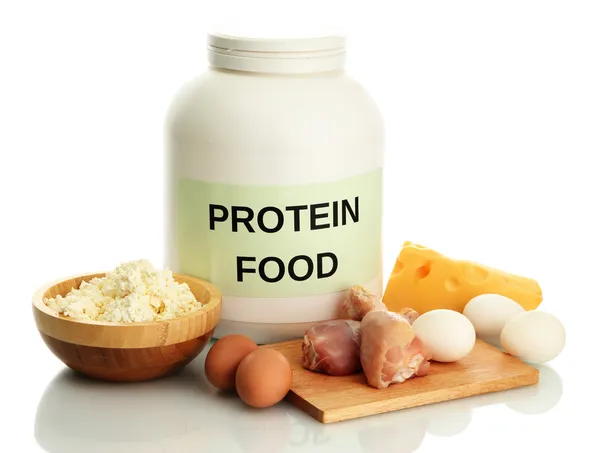 Frasco de proteína en polvo y alimentos con proteína, aislado en blanco —  Fotos de Stock