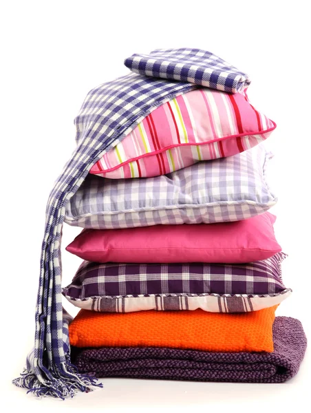 Colina almohadas coloridas y cuadros aislados en blanco — Foto de Stock
