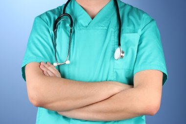 Doktor stetoskop, mavi arka plan ile