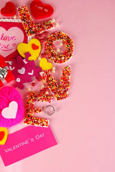Composition Valentine's Day on pink background — Stock Photo, Image