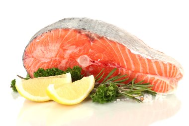 beyaz izole taze somon steak