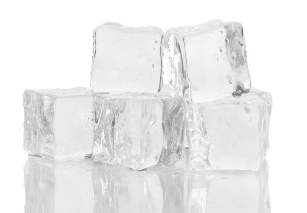 Hielo aislado sobre blanco — Foto de Stock