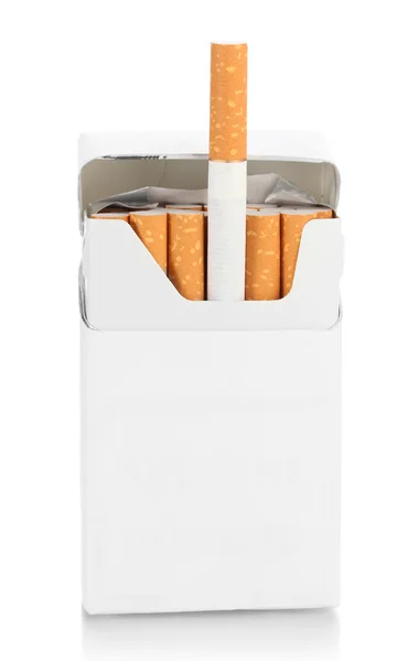 一盒的烟，在一张白纸被隔绝 — 图库照片