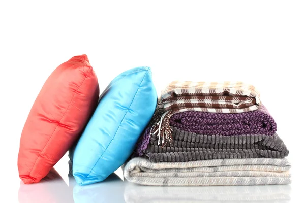Kareli ve üzerinde beyaz izole renkli yastıklar — Stok fotoğraf