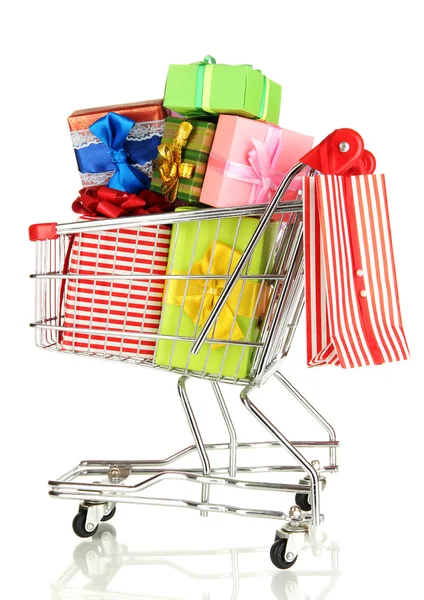 Regalos de Navidad y compras en carrito aislado en blanco — Foto de Stock