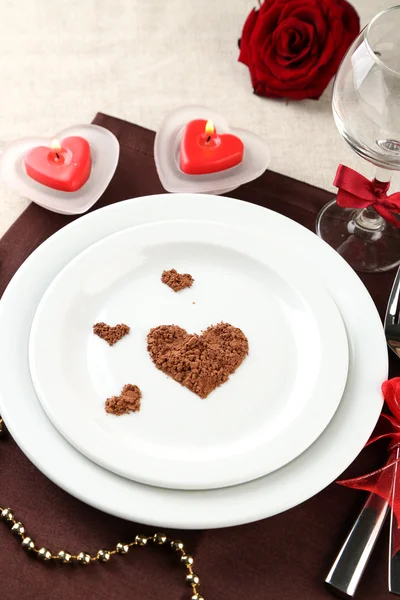 Table setting in honor of Valentine's Day close-up — Stock Photo, Image