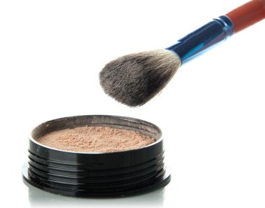 toz ve üzerinde beyaz izole fırça