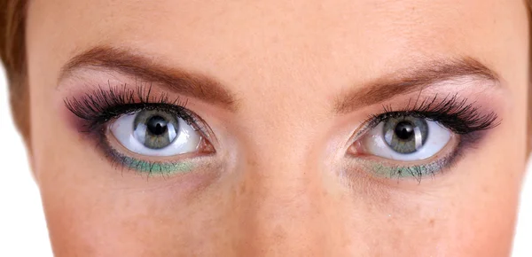 Lindos olhos femininos com maquiagem brilhante, close-up — Fotografia de Stock