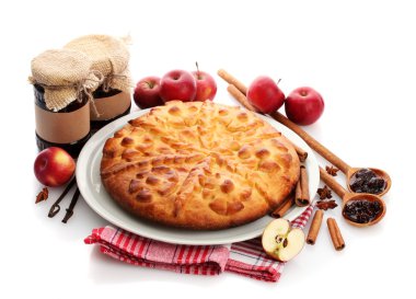 lezzetli ev yapımı pasta, elma ve reçel, üzerinde beyaz izole