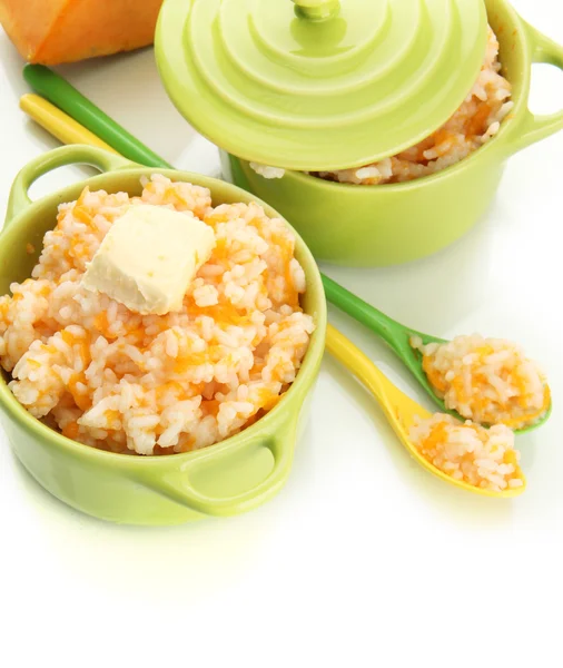 tat pirinç lapası kabak üzerine beyaz izole tencere ile