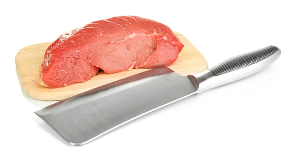 Carne de vacuno cruda con cuchillo aislado en blanco — Foto de Stock