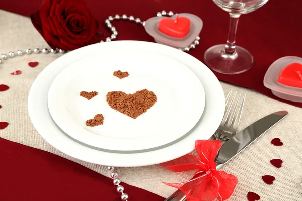 Table setting in honor of Valentine's Day close-up — Stock Photo, Image