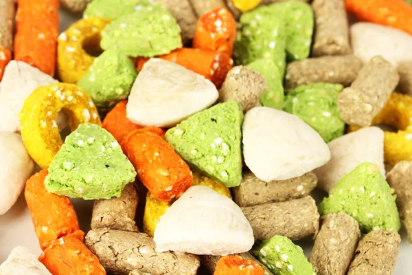 kuru köpek yakın kadar davranır.