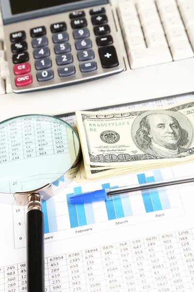 Financiële informatie en geld close-up — Stockfoto