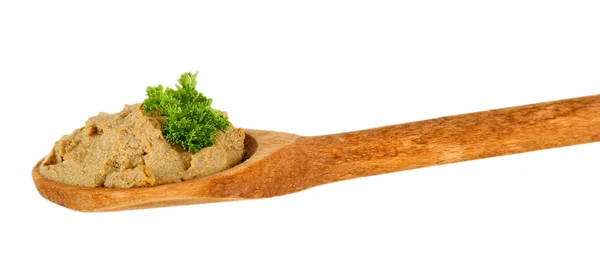 Patè fresco su cucchiaio di legno, isolato su bianco — Foto Stock