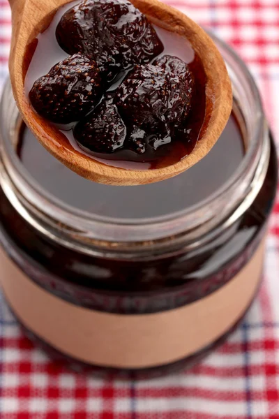 Tasty berry jam, close up — Stock Photo, Image