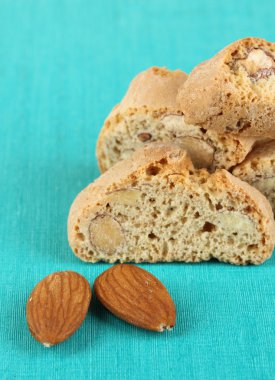 Mavi masada aromatik kurabiye cantuccini
