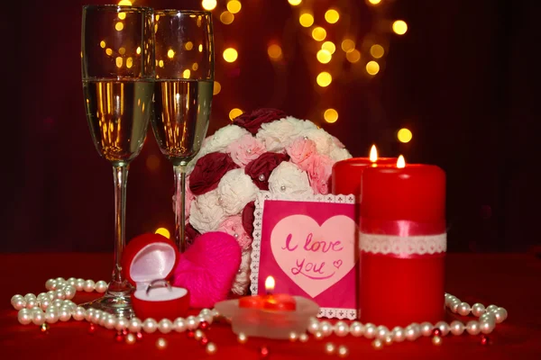 Komposition Valentinstag auf Lichtern Hintergrund — Stockfoto