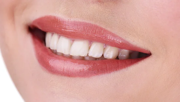 Mulher sorrindo com os dentes isolados no fundo branco — Fotografia de Stock