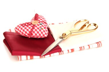 dikiş aksesuarları ve kumaş üzerine beyaz izole