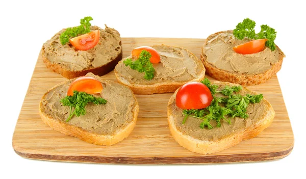 Ekmeğin üzerine beyaz izole ahşap tahta üzerinde taze ezme