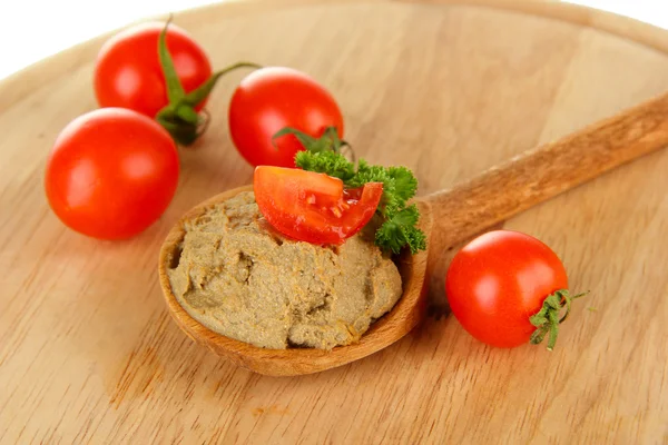 Paté fresco sobre cuchara de madera, sobre fondo de madera —  Fotos de Stock