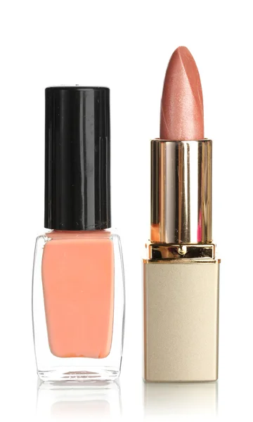 Mooie kleur lipstick en nagellak geïsoleerd op wit — Stockfoto