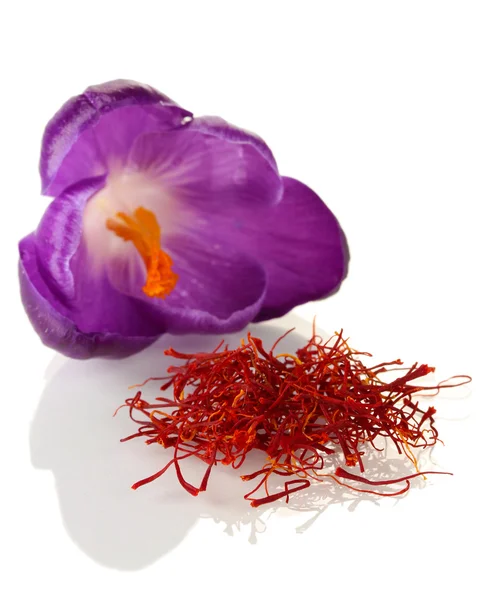 Gyönyörű lila crocus és a sáfrány, elszigetelt fehér — Stock Fotó
