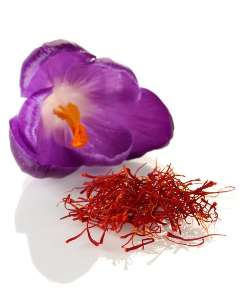 Mooie paarse crocus en saffraan, geïsoleerd op wit — Stockfoto