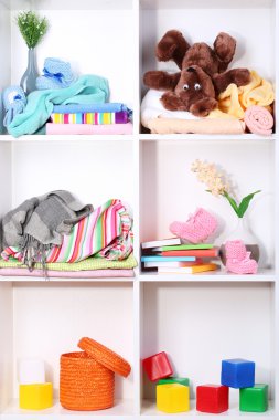 güzel beyaz raf farklı bebek ile ilgili nesneler