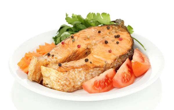 Appetitoso salmone alla griglia con verdure isolate su bianco — Foto Stock