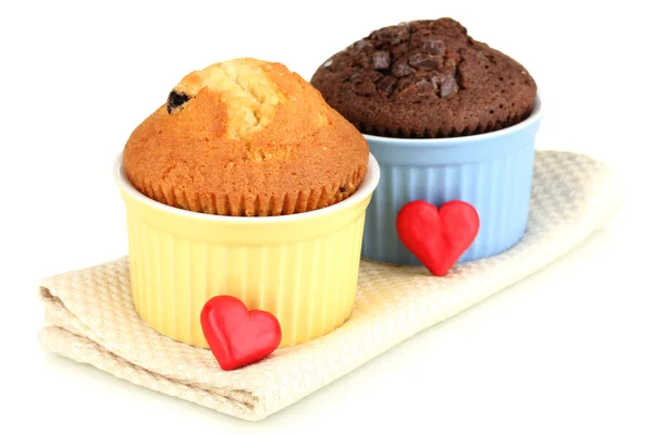 Cupcakes in bowls for baking isolated on white — Stock Photo, Image