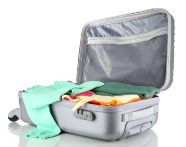 Gümüş çanta üzerinde beyaz izole giysi ile açın.