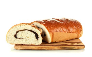 somun ile üzerine beyaz izole kesme tahtası üzerinde haşhaş tohumu