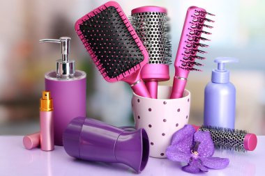 saç fırçaları, saç kurutma makinesi ve güzellik salonları içinde Kozmetik Şişeler