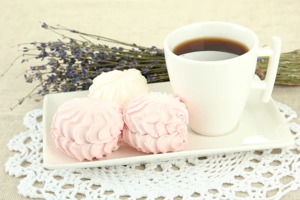 Marshmallows on plate on light background — Stock Photo, Image