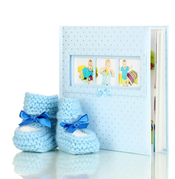 Baby's fotoalbum geïsoleerd op wit — Stockfoto